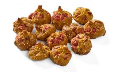 Kräcker mit frischem Rindfleisch